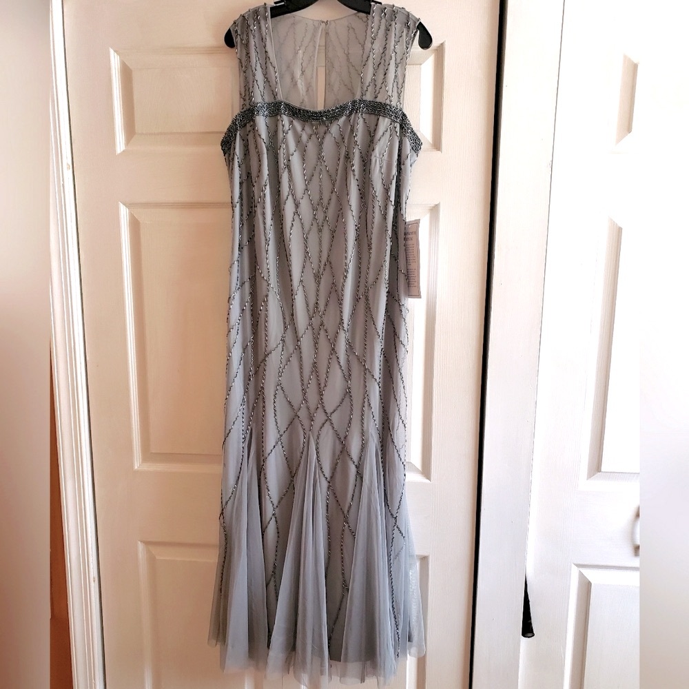 🆕Elegant Gray Beaded Evening Gown - Picture 3 of 8